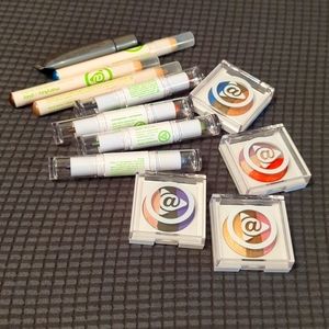 *Free* NWOT Mary Kay Make Up